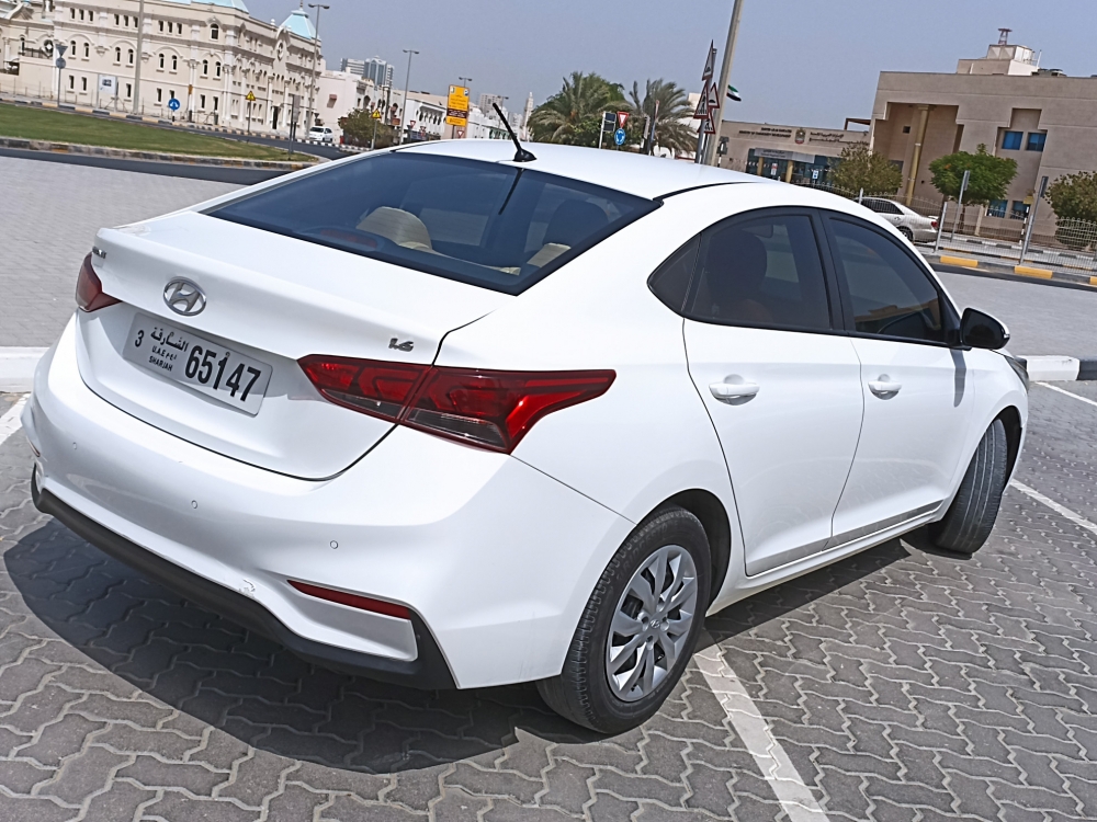 Blanco Hyundai Acento 2020