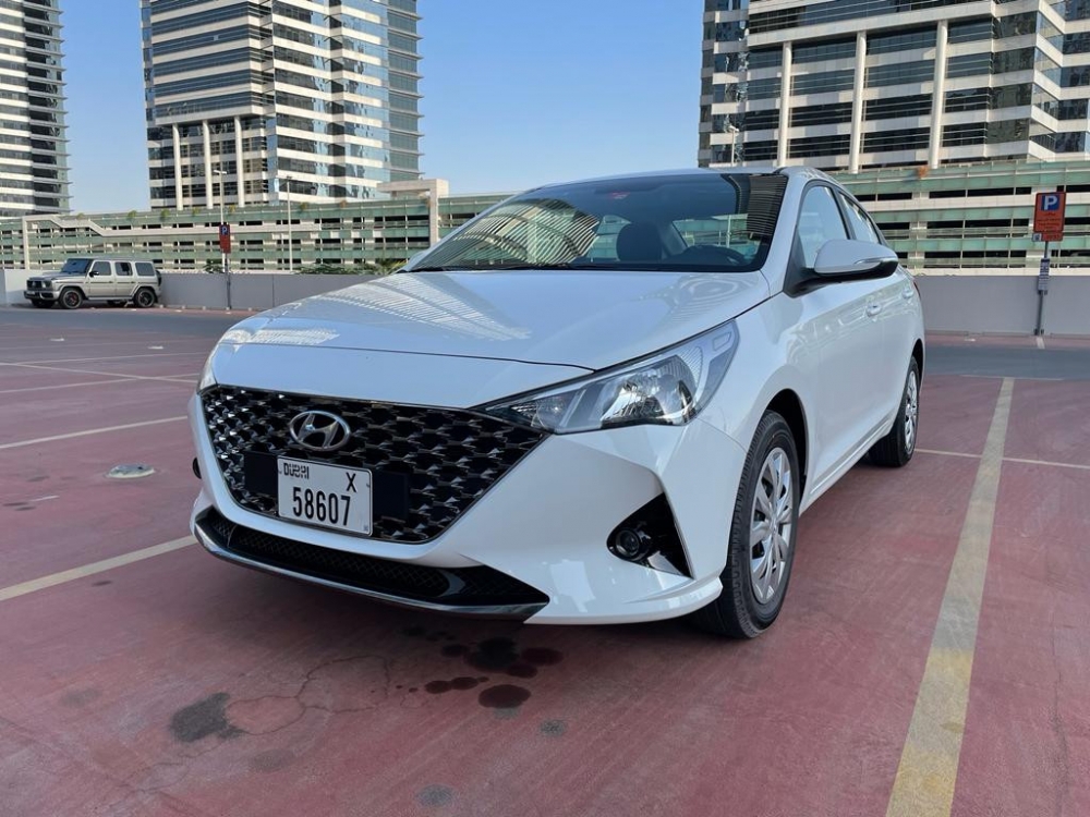 White Hyundai Accent 2022