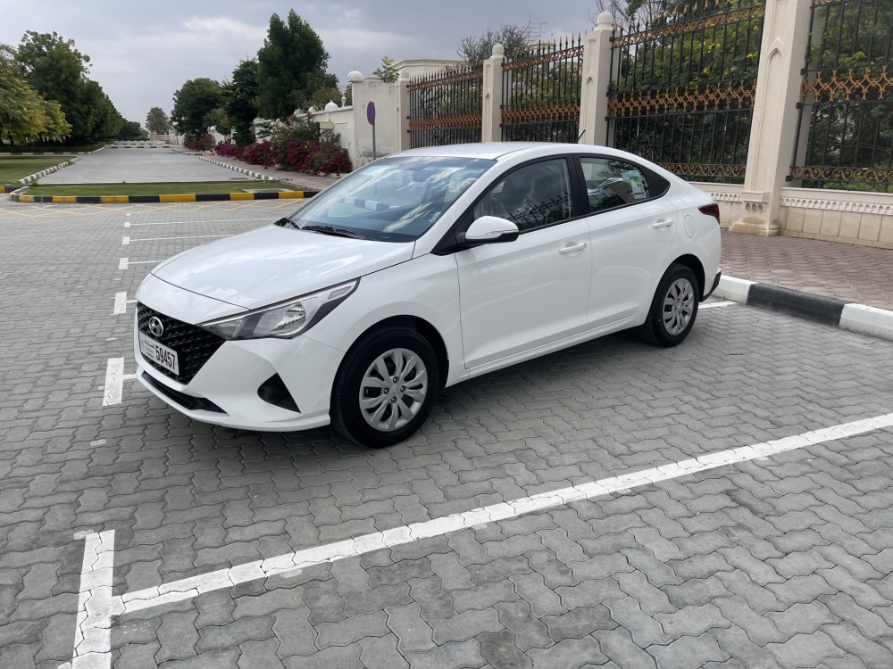 Blanco Hyundai Acento 2023