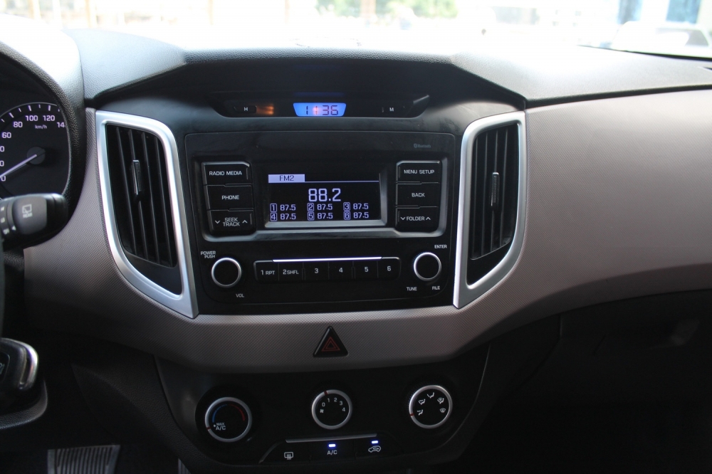 Grau Hyundai Creta 5-Sitzer 2019