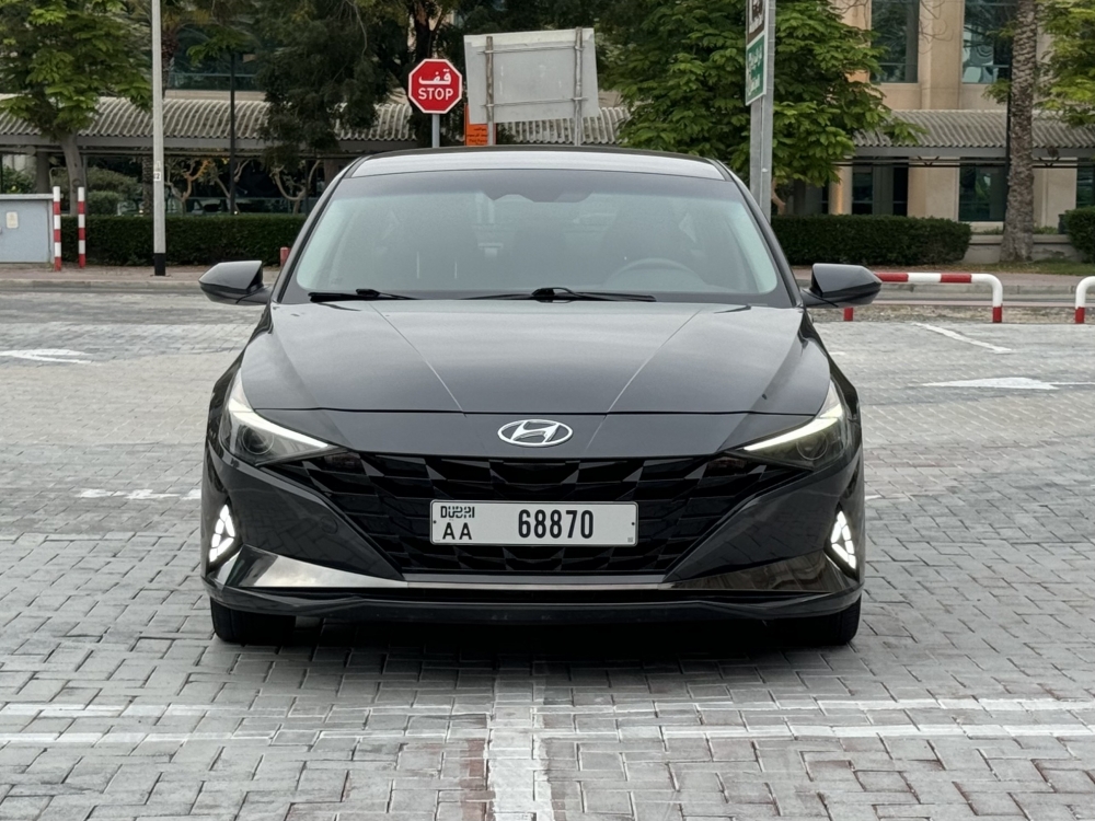 Grijs Hyundai Elantra 2022