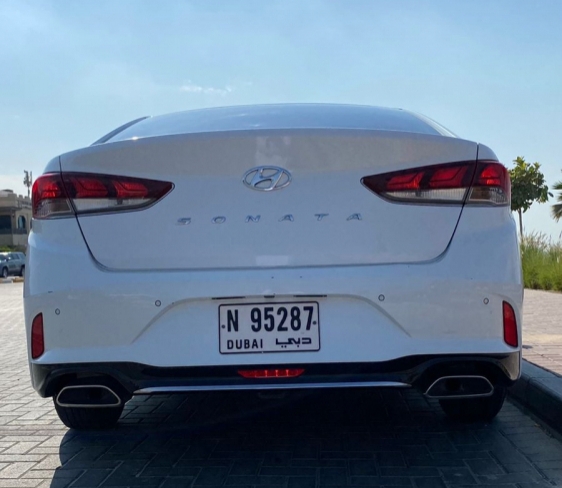 Weiß Hyundai Sonate 2018