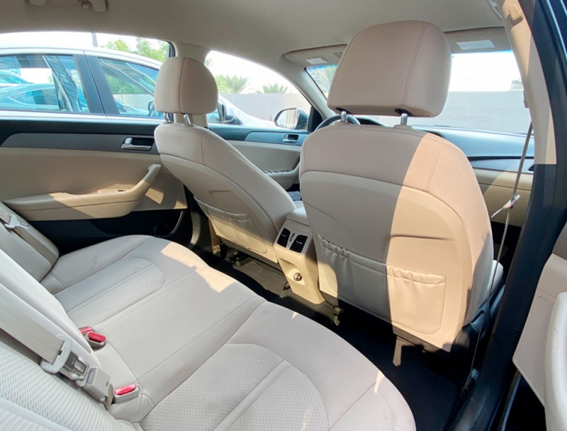 White Hyundaik Sonata 2019