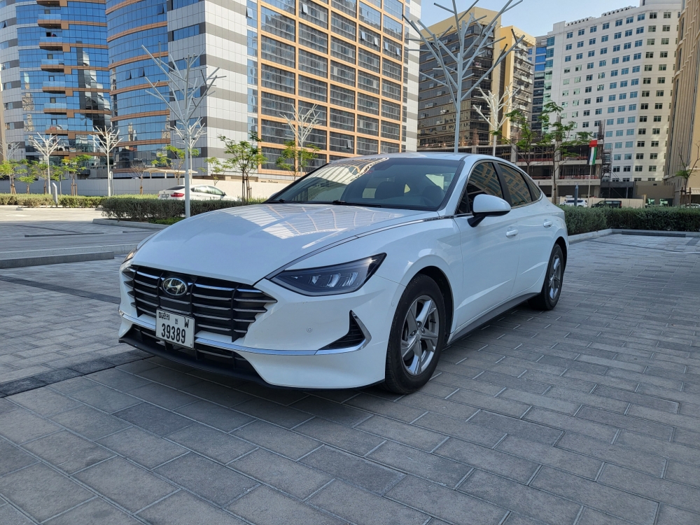 White Hyundai Sonata 2021