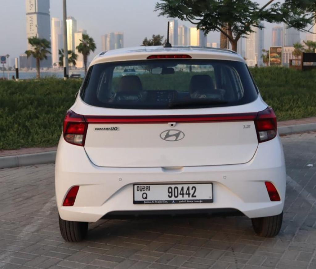 White Hyundai i10 Grand 2024