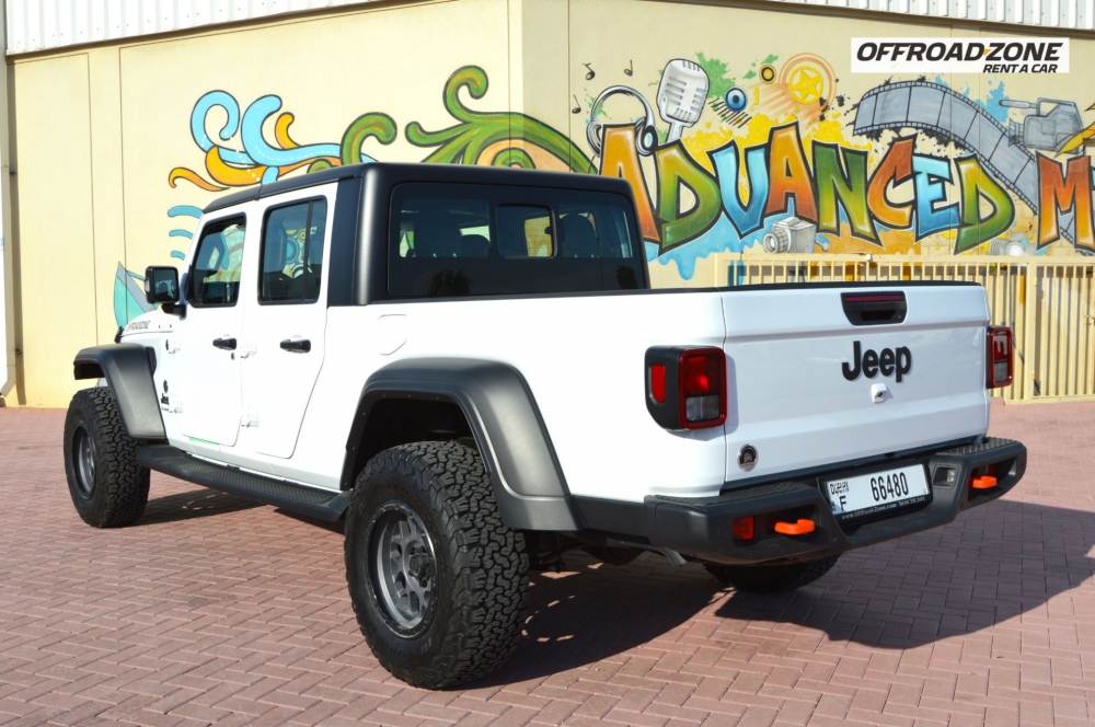 blanc Jeep Gladiateur 2022