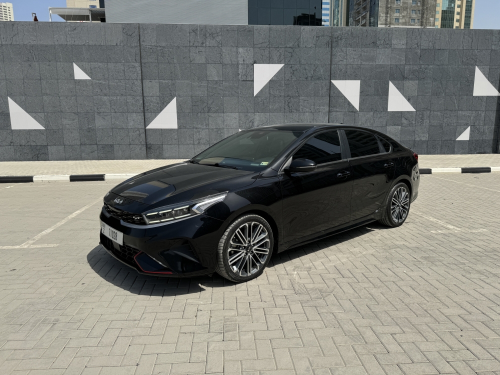 zwart Kia Forte GT 2021