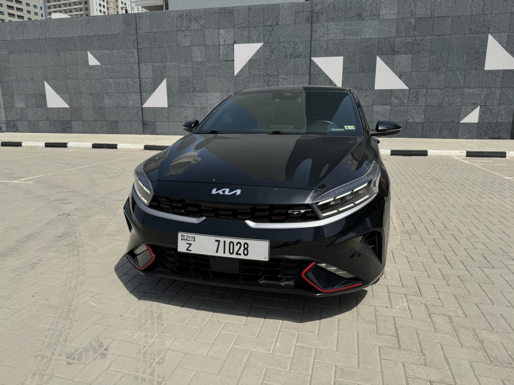 zwart Kia Forte GT 2021