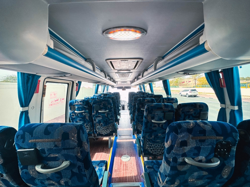 Белый Кинг Лонг 35-местный автобус 2022 год