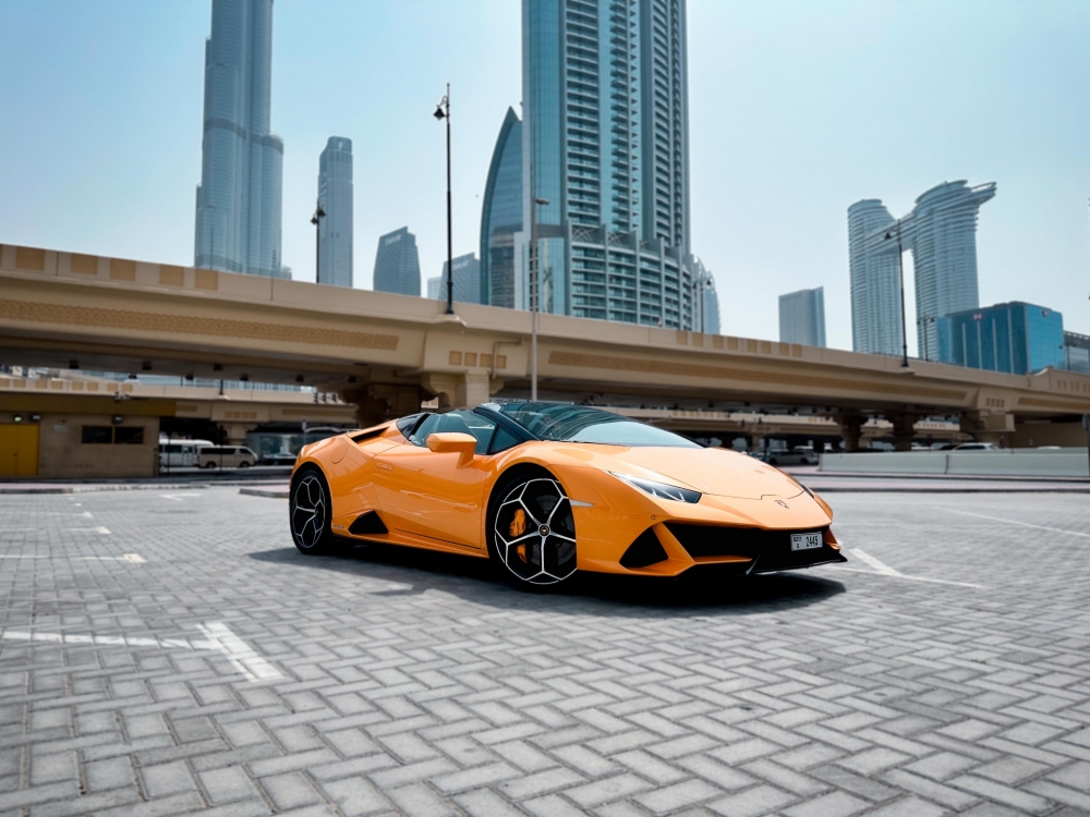 Oranje Lamborghini Huracan Evo Spyder 2022