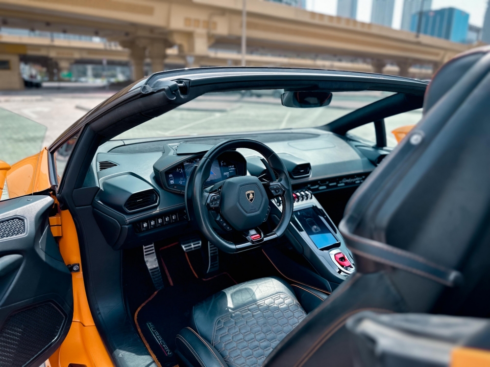 Portakal Lamborghini Huracan Evo Spyder 2022