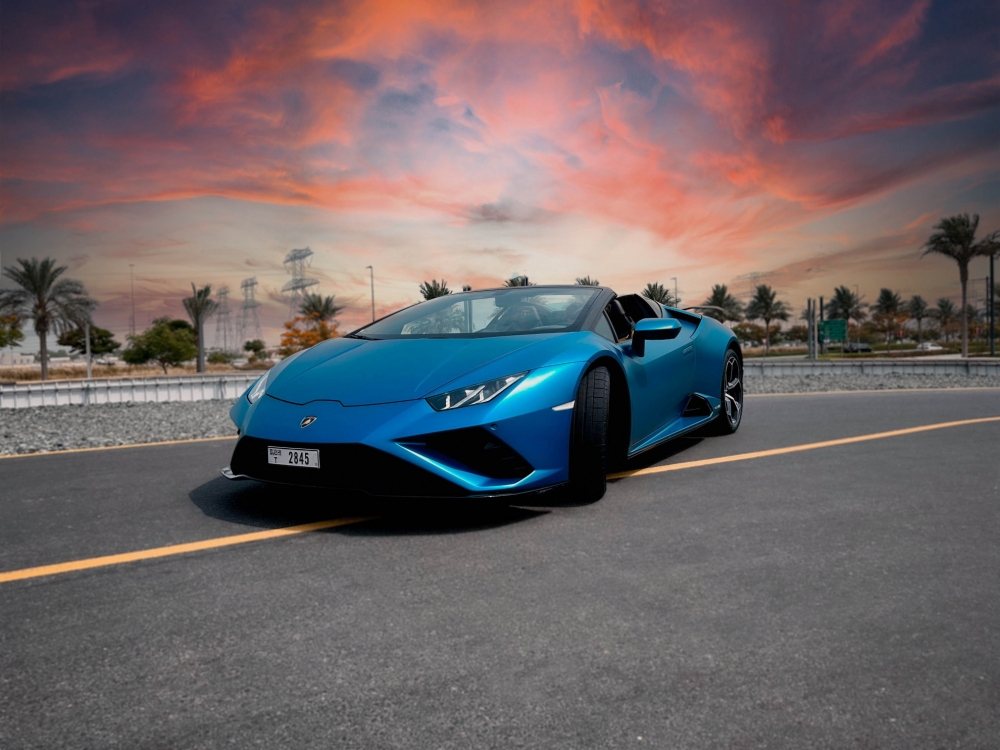 Saffierblauw Lamborghini Huracan Evo Spyder 2023