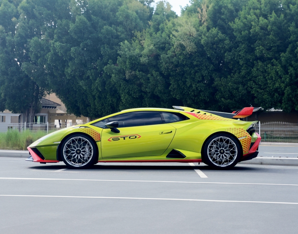 Green Lamborghini STO 2022