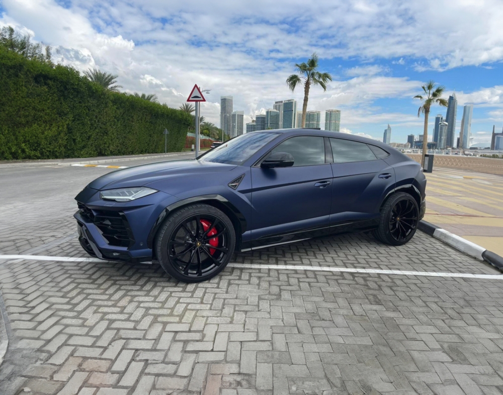 Blauw Lamborghini Urus 2022