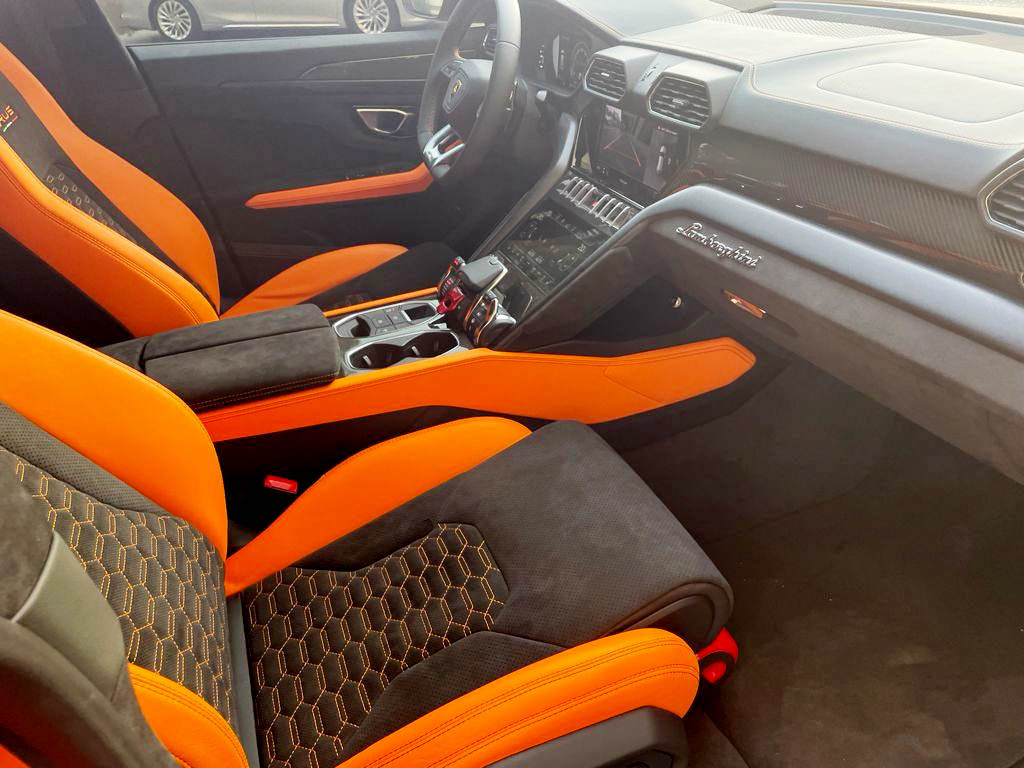 Oranje Lamborghini Urus Pearl-capsule 2021