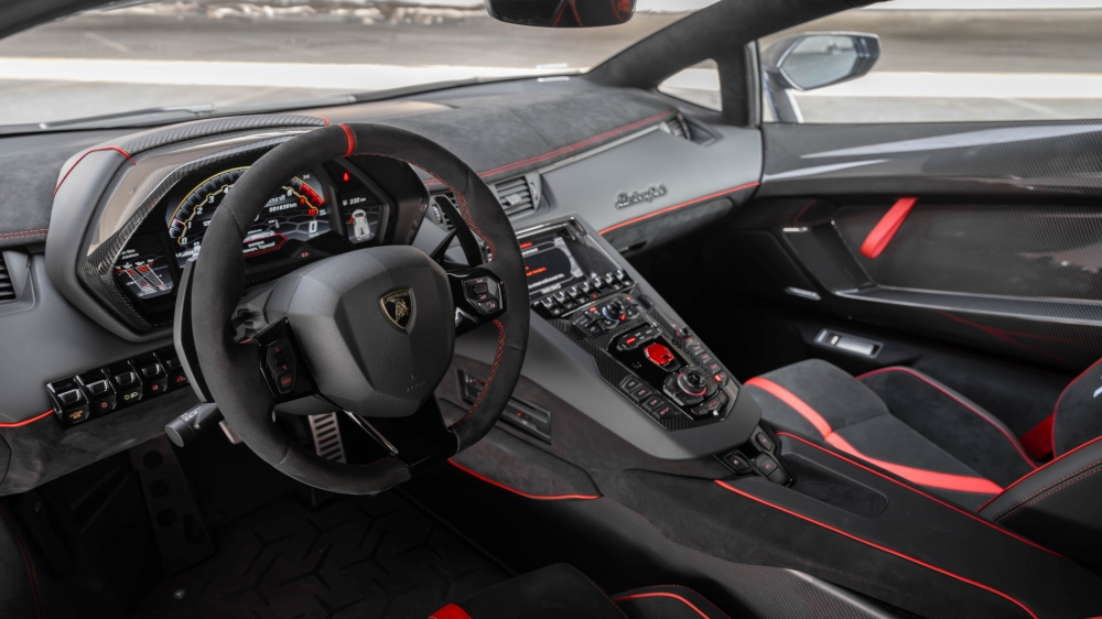 Mavi Lamborghini Aventador SVJ Roadster 2022