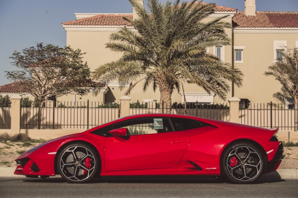 Kırmızı Lamborghini Huracan Evo Coupe 2020