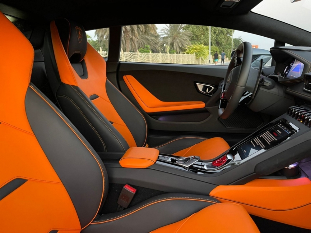 Black Lamborghini Huracan Evo Coupe 2021