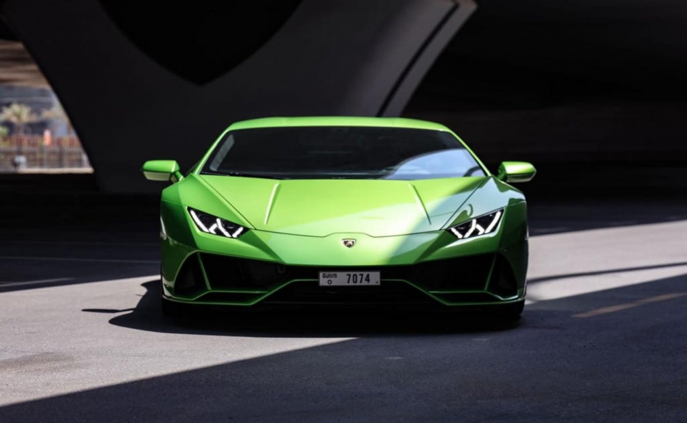 Yeşil Lamborghini Huracan Evo Coupe 2022