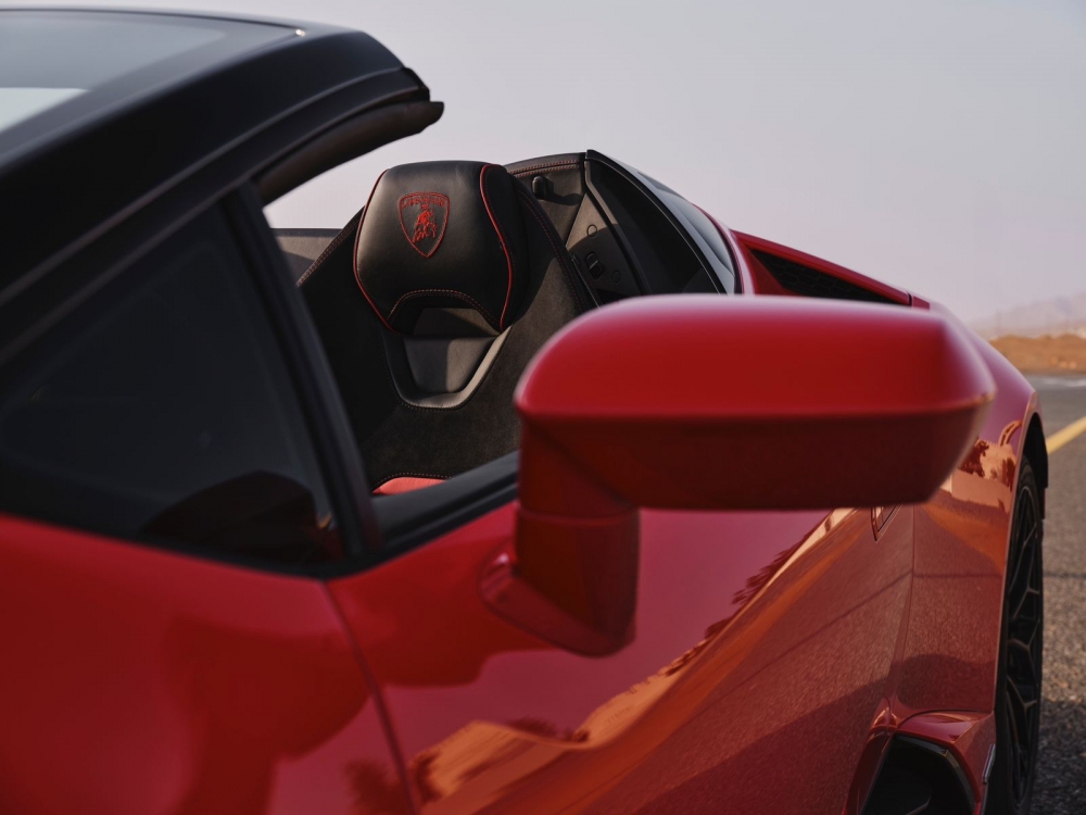rojo Lamborghini Huracan Evo Spyder 2022