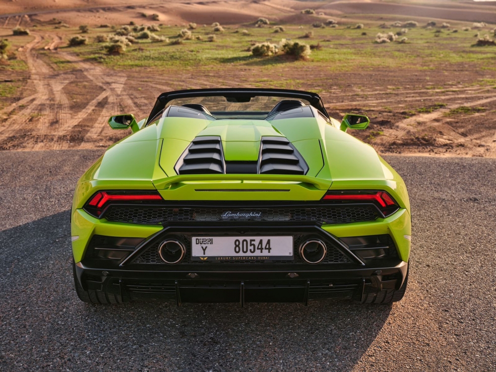 Hellgrün Lamborghini Huracan Evo Spyder 2022