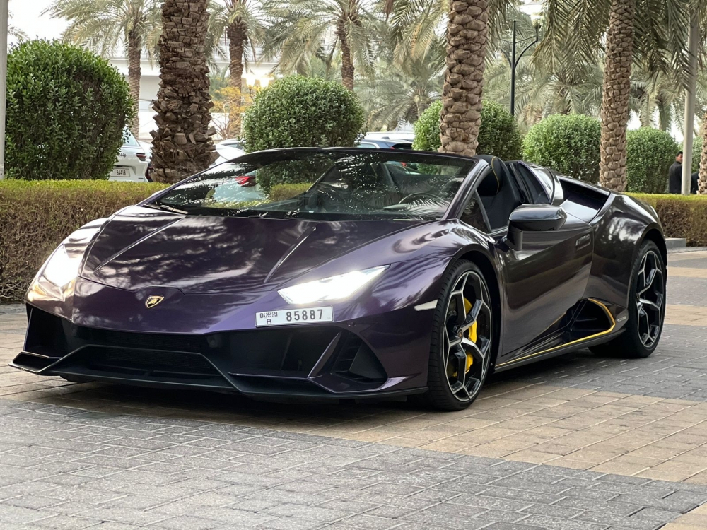 Purple Lamborghini Huracan Evo Spyder 2021