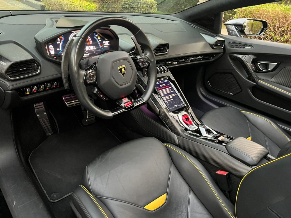 Paars Lamborghini Huracan Evo Spyder 2021