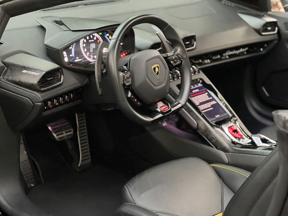 Paars Lamborghini Huracan Evo Spyder 2021