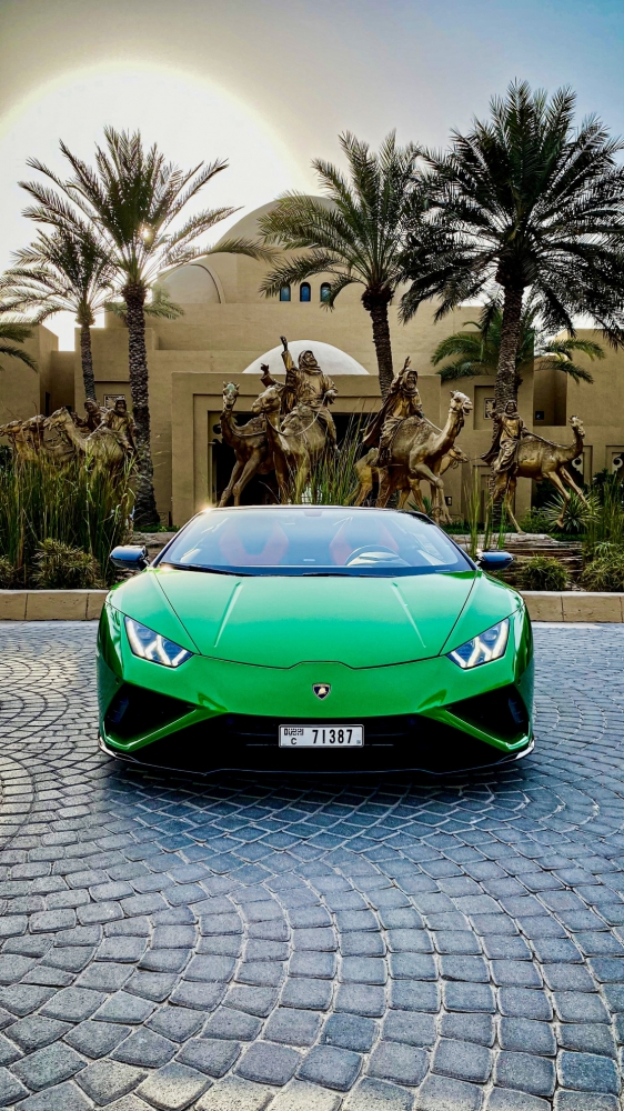 Green Lamborghini Huracan Evo Spyder 2021