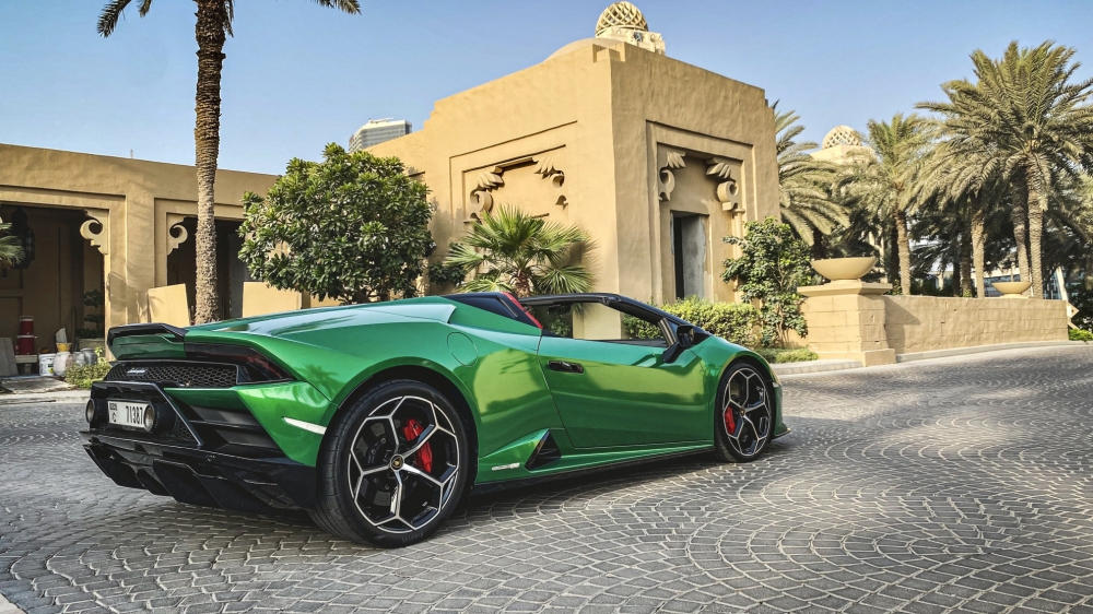 Grün Lamborghini Huracan Evo Spyder 2021