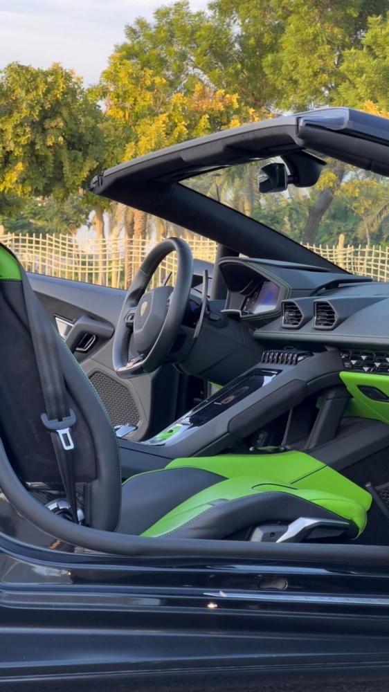 Nero Lamborghini Huracán Evo Spyder 2021