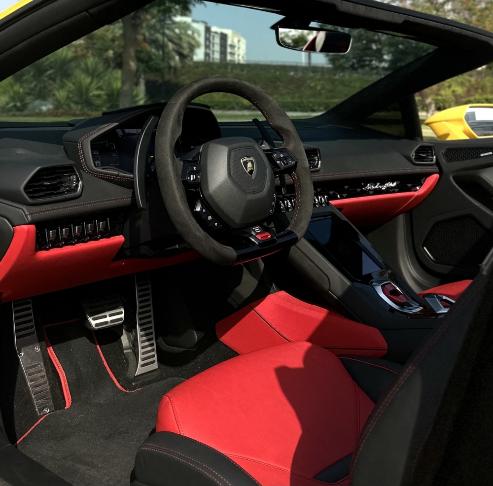 Jaune Lamborghini Huracan Evo Spyder 2022