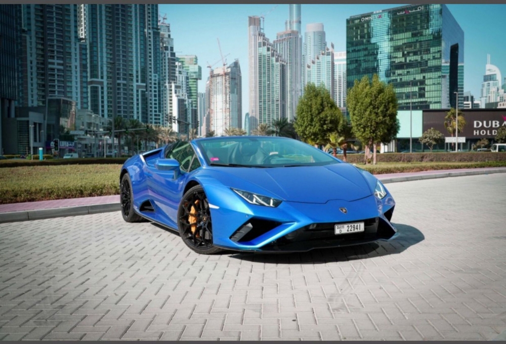 Azul Lamborghini Huracan Evo Spyder 2022