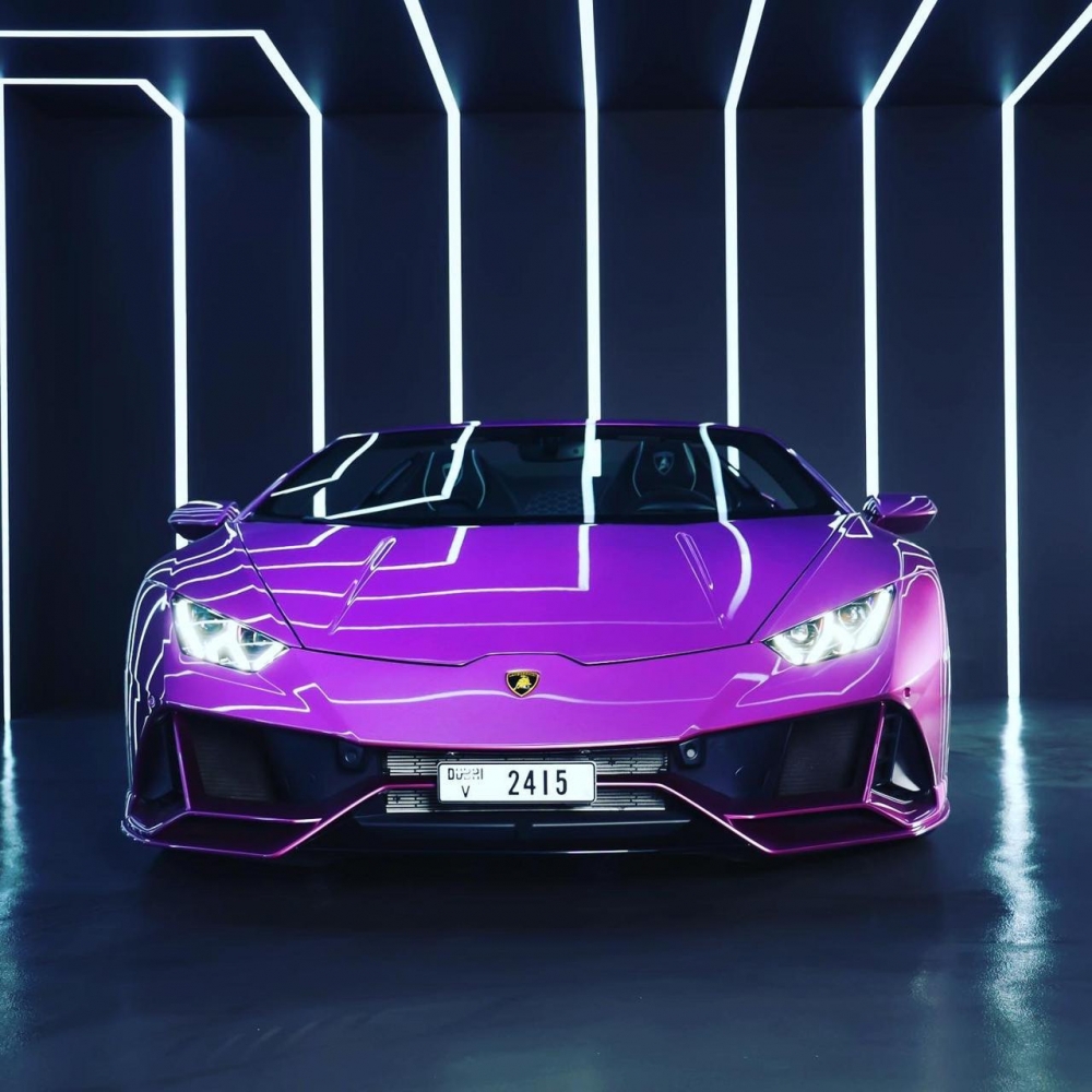 Violet Lamborghini Huracan Evo Spyder 2023