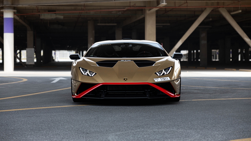 gouden Lamborghini Huracan STO 2022