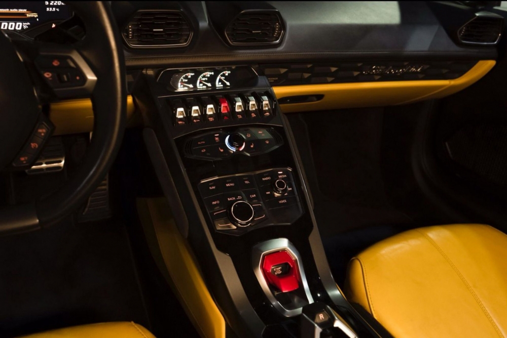 Gelb Lamborghini Huracan 2018