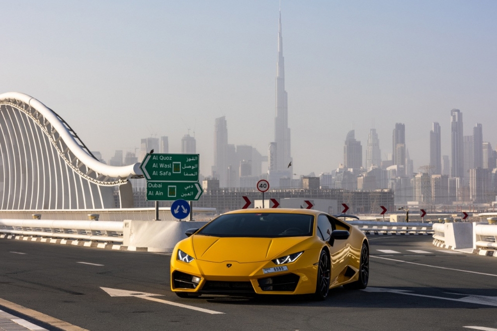 Yellow Lamborghini Huracan Coupe LP610-4 2019