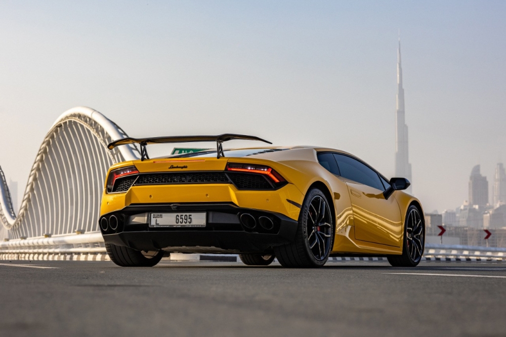 Sarı Lamborghini Huracan Coupe LP610-4 2019