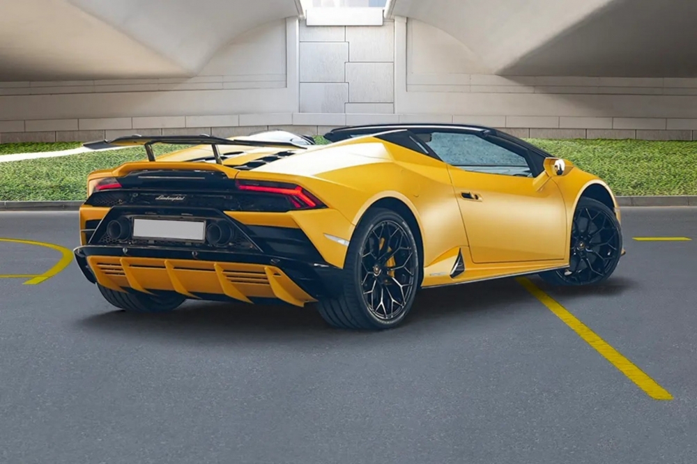 Yellow Lamborghini Huracan Evo Coupe Spyder 2024