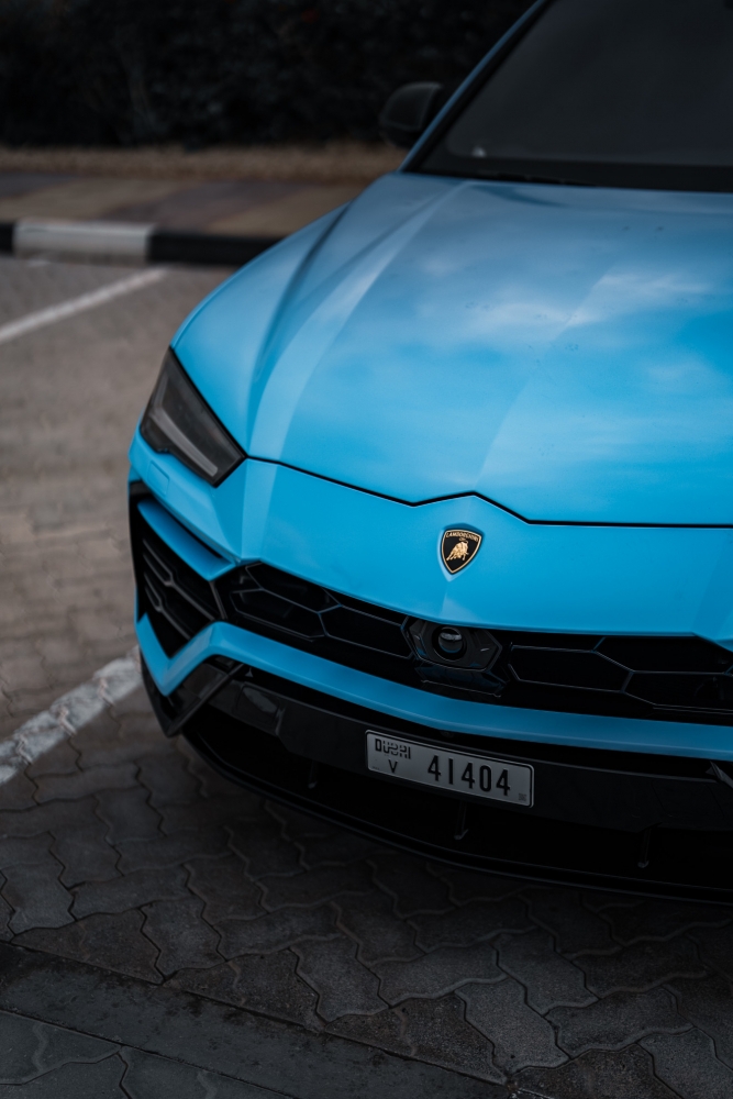 Blauw Lamborghini Urus Akrapovic 2022