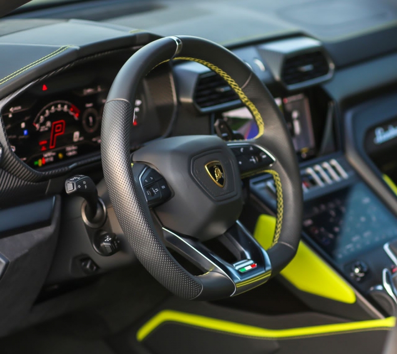 Schwarz Lamborghini Urus-Perlenkapsel 2022