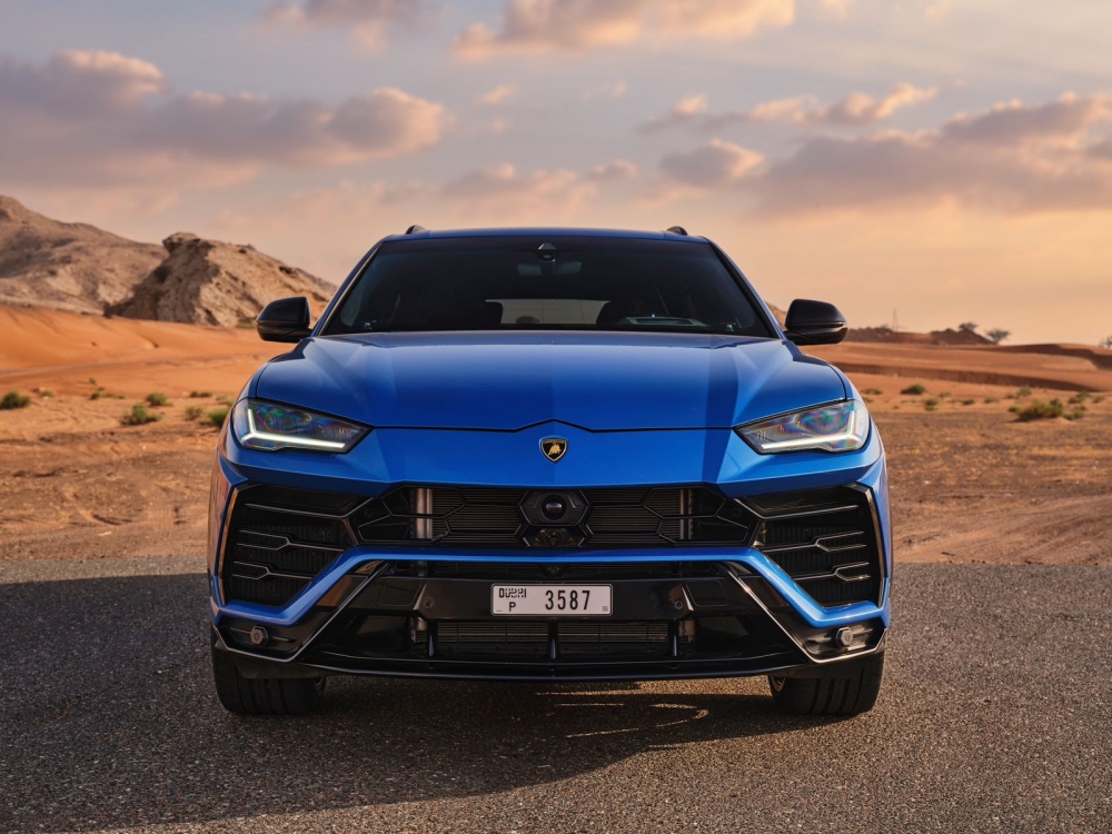Blauw Lamborghini Urus 2022