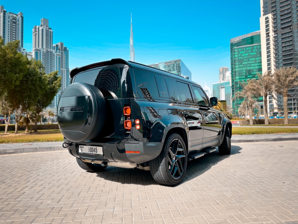 Siyah Land Rover Defans XS V6 2020