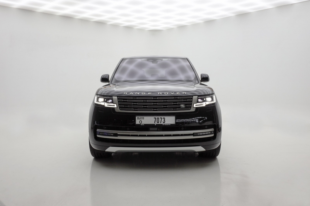 Siyah Land Rover Range Rover SEÇ V8 2023