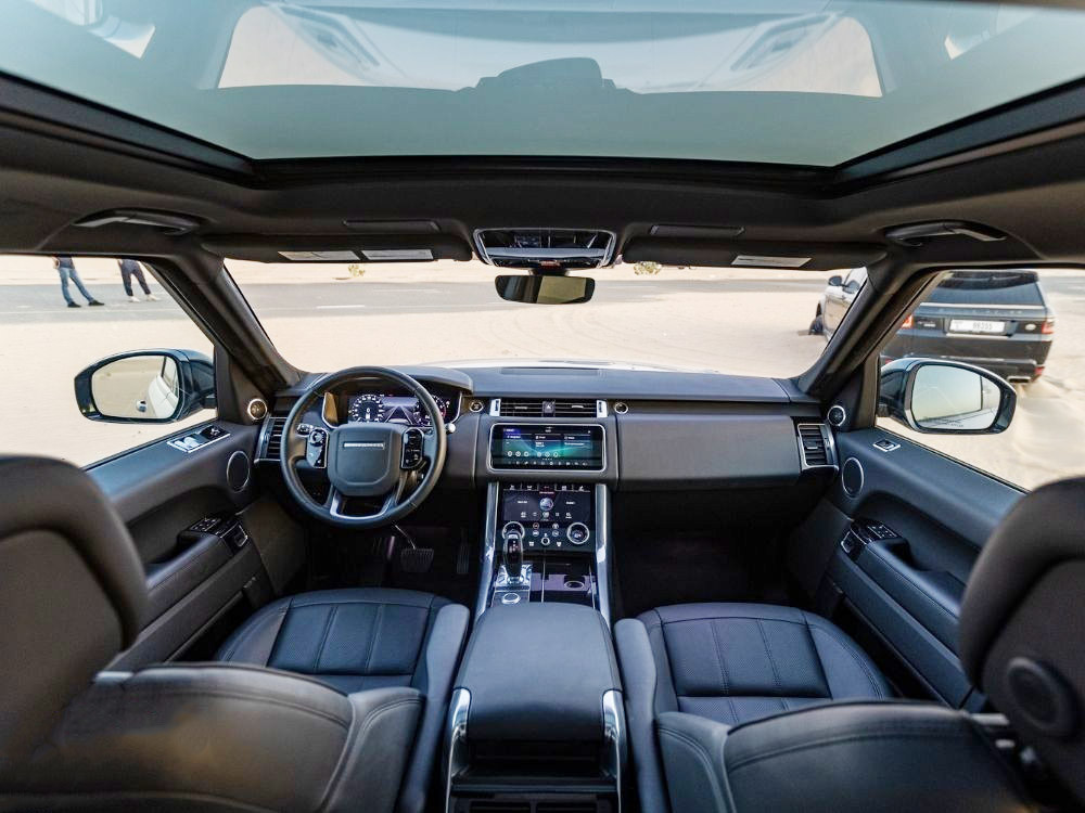 Темно-серый Land Rover Рендж Ровер Спорт Динамик 2020 год