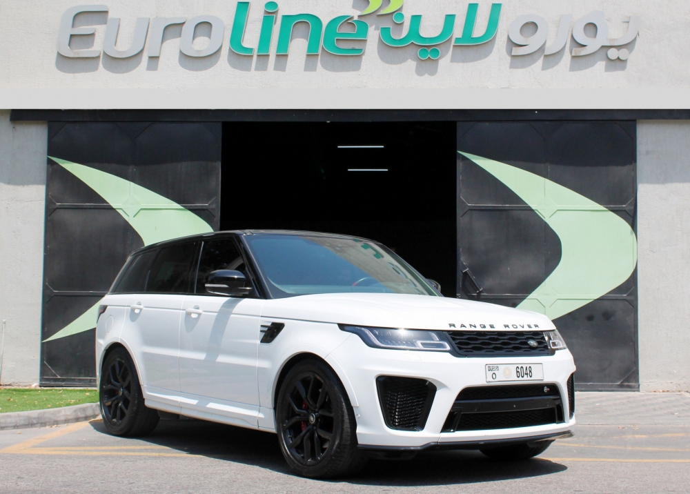 White Land Rover Range Rover Sport SVR 2020