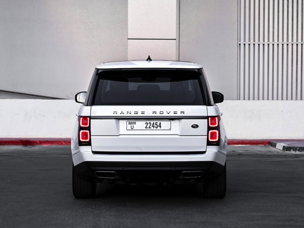 White Land Rover Range Rover Vogue SE 2021