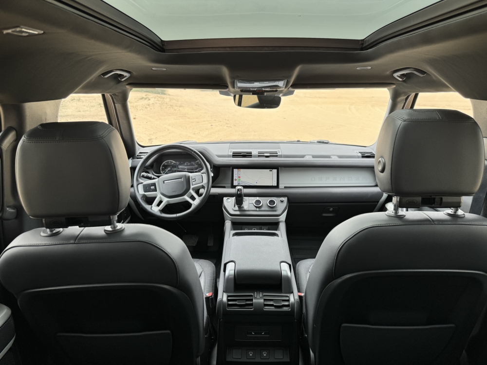Бронза Land Rover Защитник XS V6 2023 год