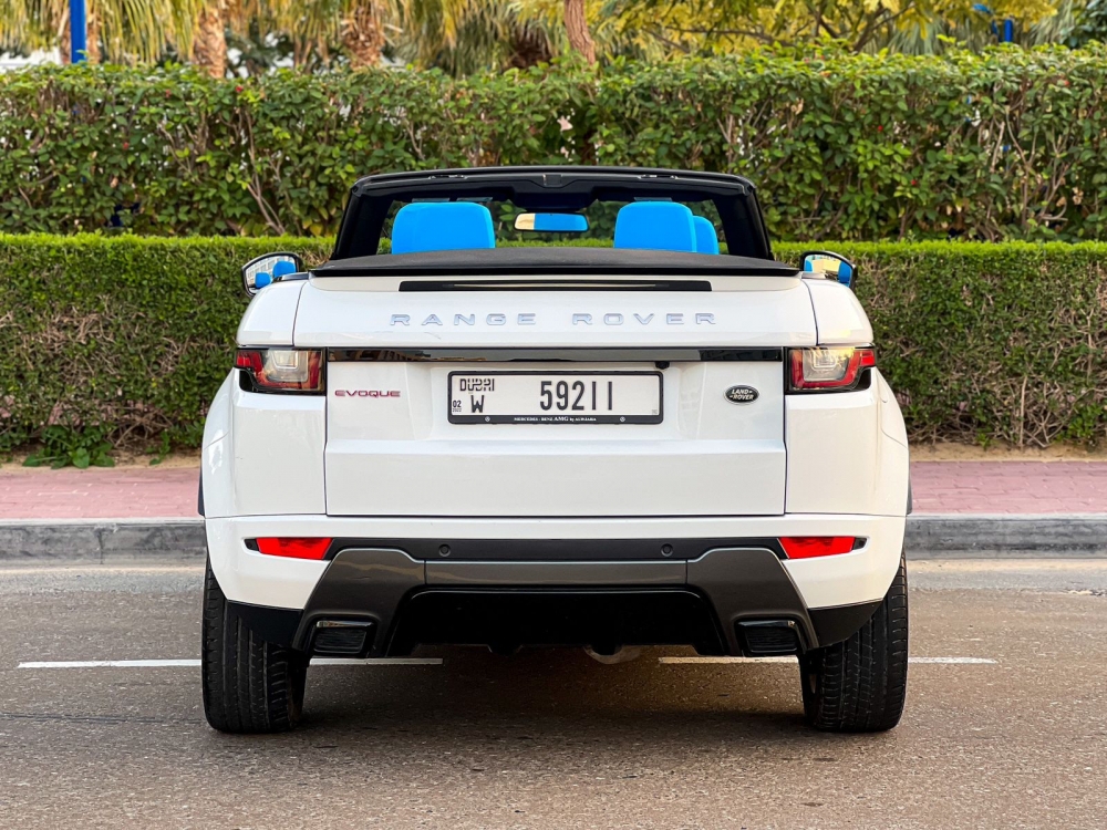 Белый Land Rover Кабриолет Range Rover Evoque 2019 год