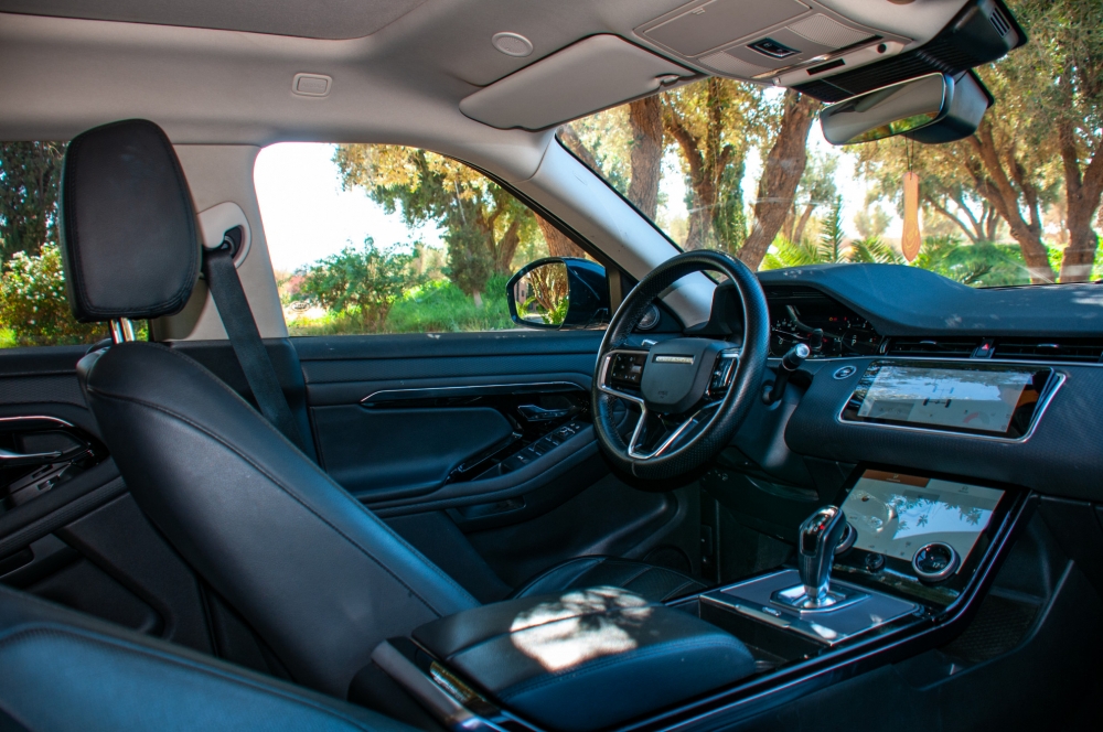 Silber Landrover Range Rover Evoque 2023